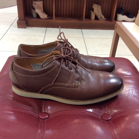 Shopworn Clarks Raharto Plain 477 